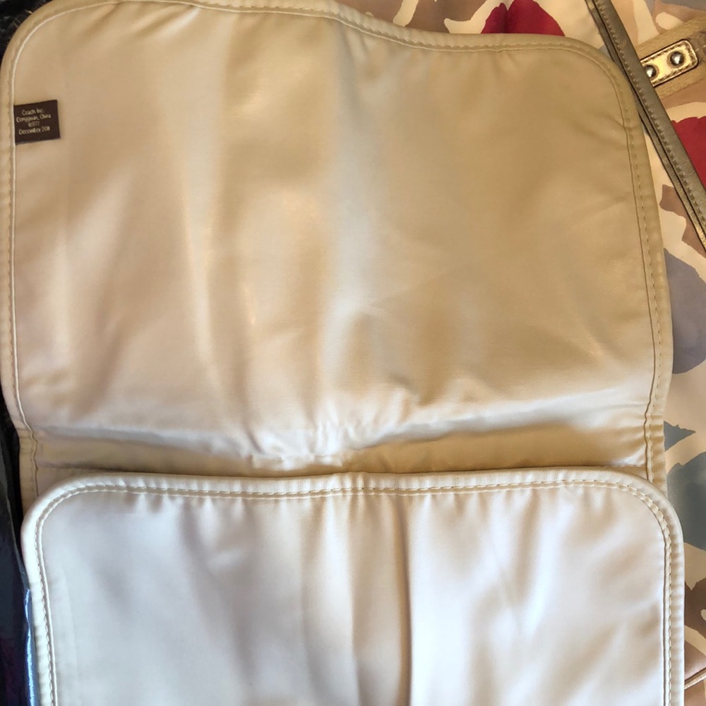 Coach diaper bag - Picture 7 of 8
